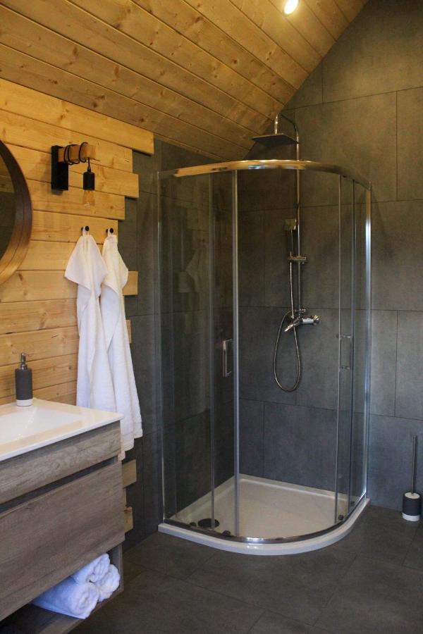 Hiska-Glamping Hotel Ajdovščina Kültér fotó